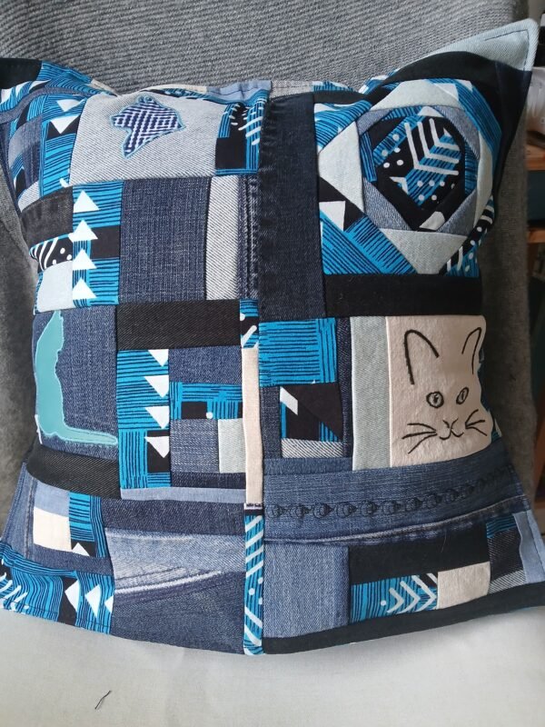 20250301_162831 Housse coussin Chats turquoise et noir