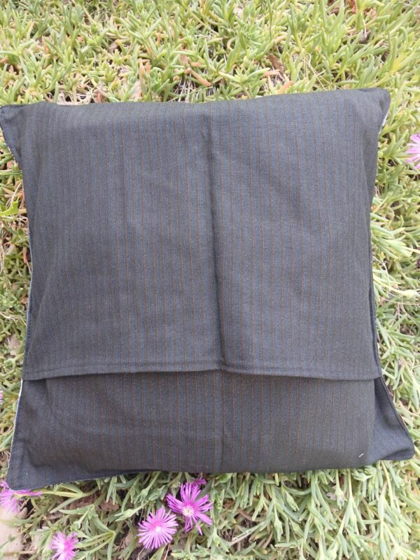 20250606_144657 Housse coussin Chat Coeur noir, gris et blanc