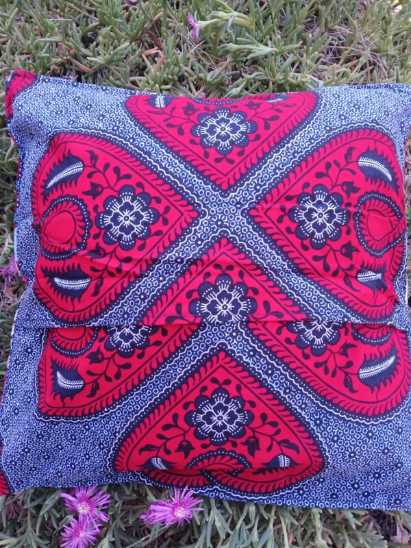 20250606_145642 Housse coussin Cerises bleu et rouge