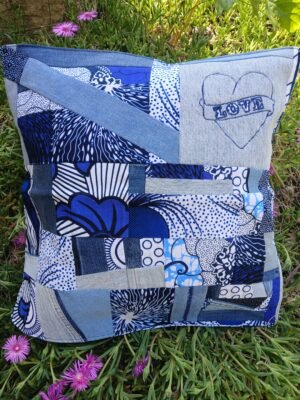 Housse coussin Love bleu et blanc