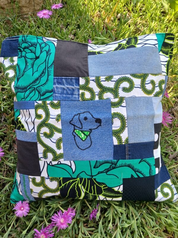 20250606_150547 Housse coussin Labrador vert et noir