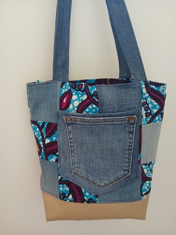20250608_100035 Sac Patchwork carrés Wax et jean