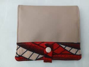 Portefeuille multi poches beige et rouge