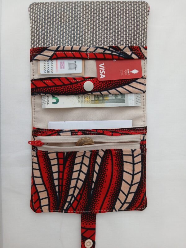 20250827_115513 Portefeuille multi poches beige et rouge