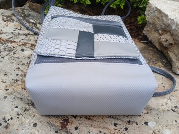 20250913_145524 Sac gris poche patchwork