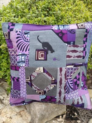 Housse coussin chat joueur violet