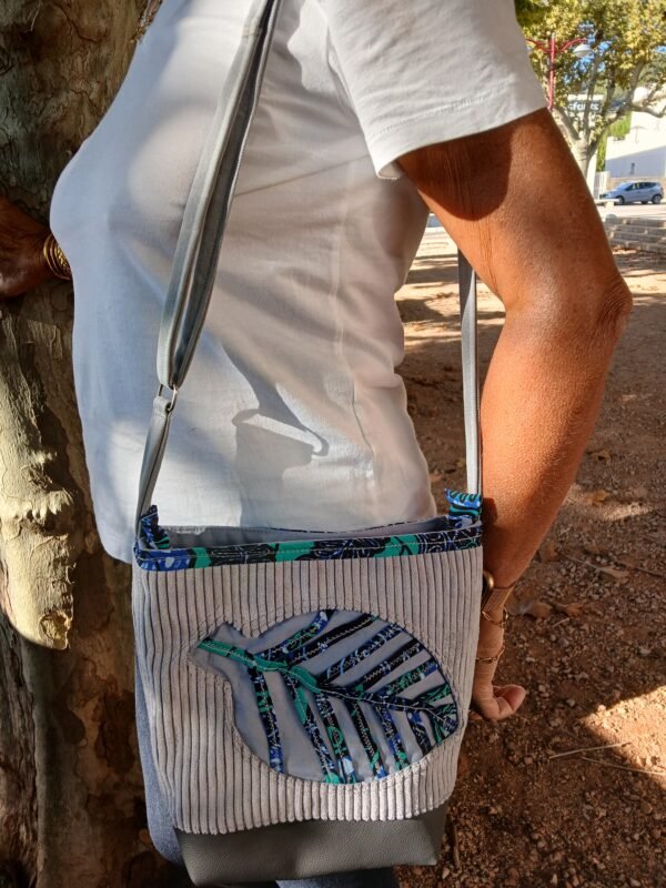 20250929_165546 Sac velours gris déco feuille