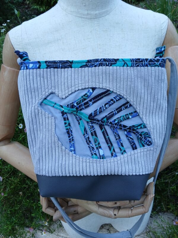 20250930_083603 Sac velours gris déco feuille