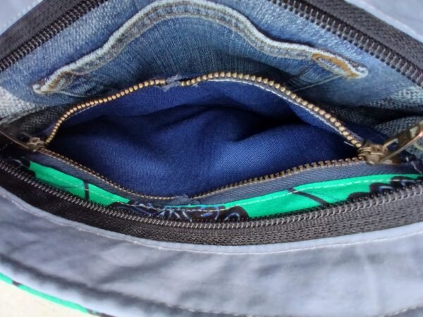 20250930_083833 Sac velours gris déco feuille