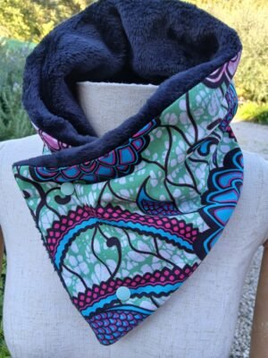 Cache cou vert bleu et rose