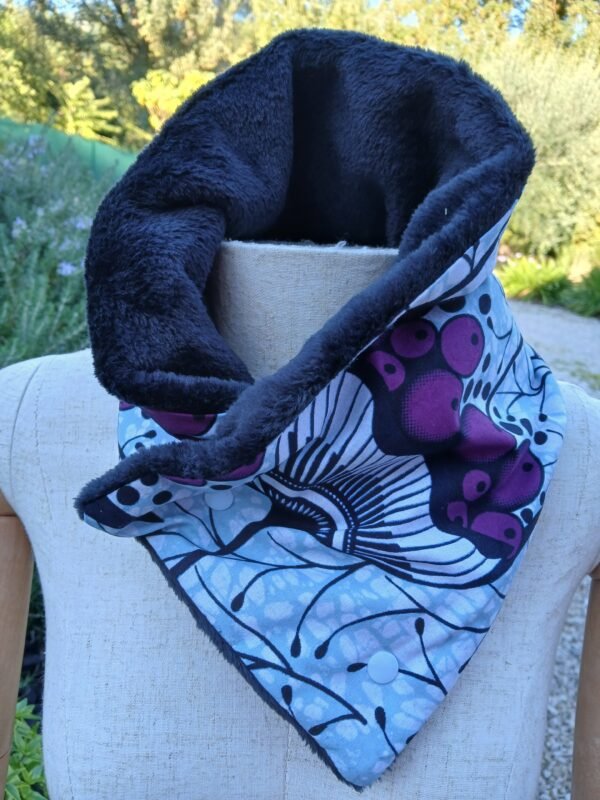 Cache cou gris noir et violet