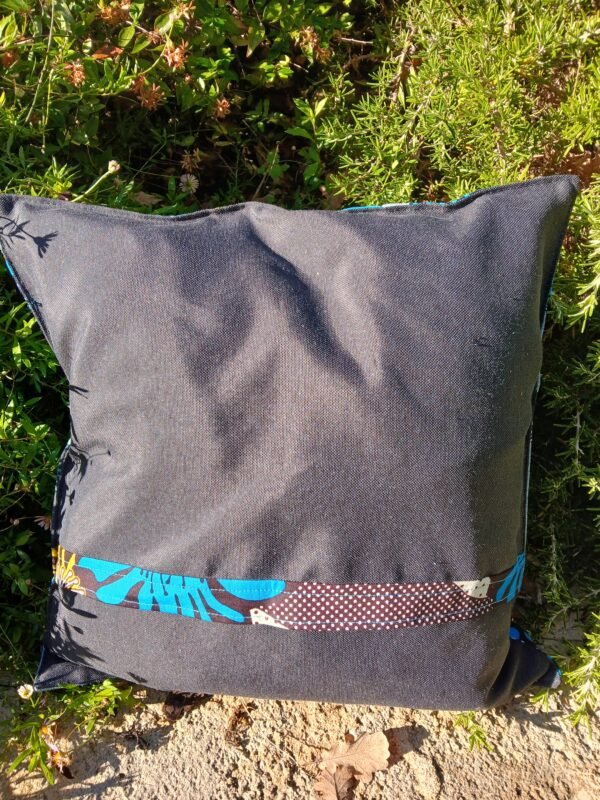 20251111_095439 Housse coussin attrape rêve bleu et jaune