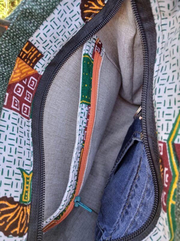 20260217_105102 Sac poche simili brodée Chat