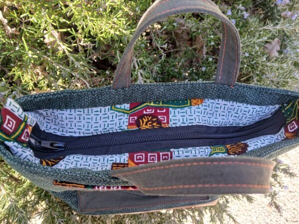 20260217_105220 Sac poche simili brodée Chat